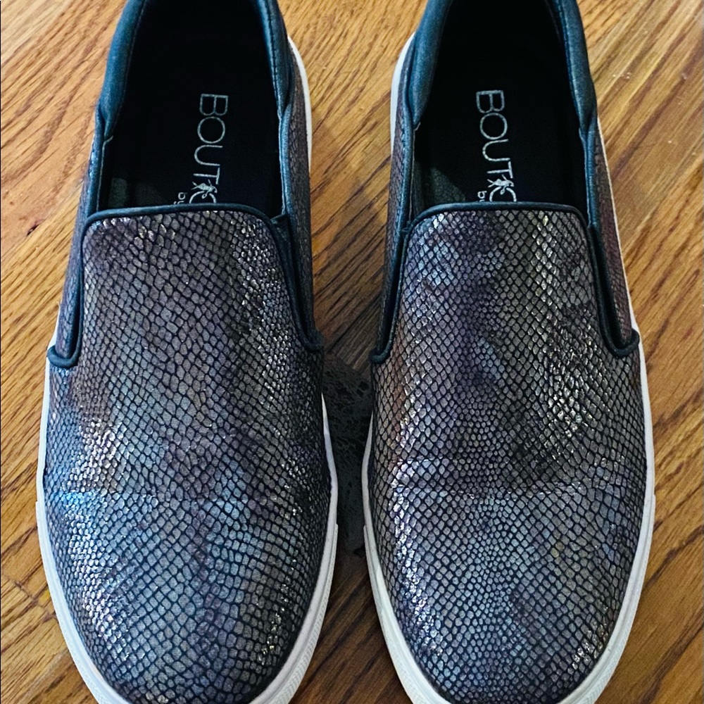 Corkys Womens Selena Snake Print Slip-On Fashion Sneakers, size 9